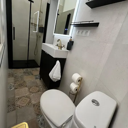 Casa Naty, Espacioso Renovado En El Centro De Apartamento